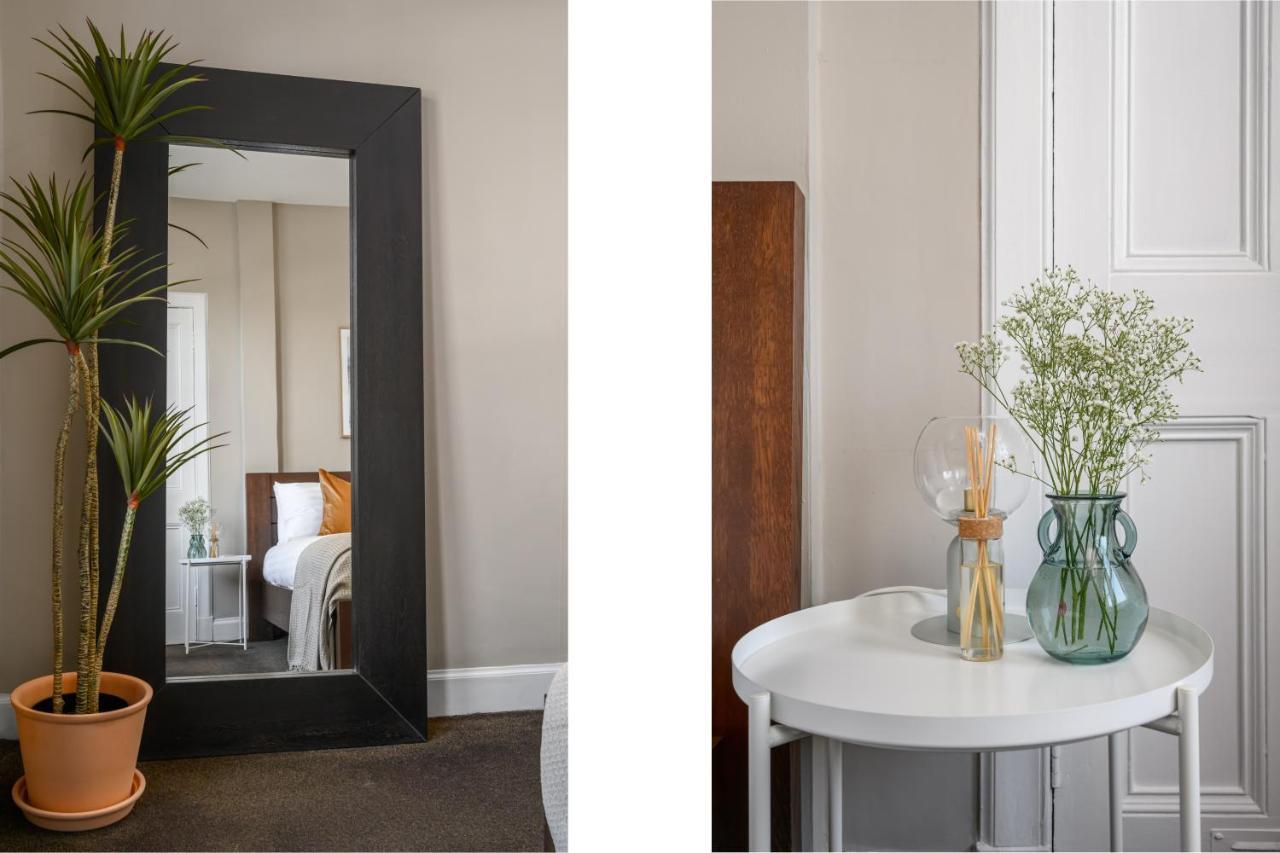 The Holyrood Park Apartment Единбург Екстериор снимка